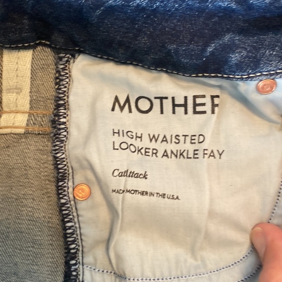 MOTHER The Looker high waisted ankle fray jeans. Size 26. - Picture 8 of 9
